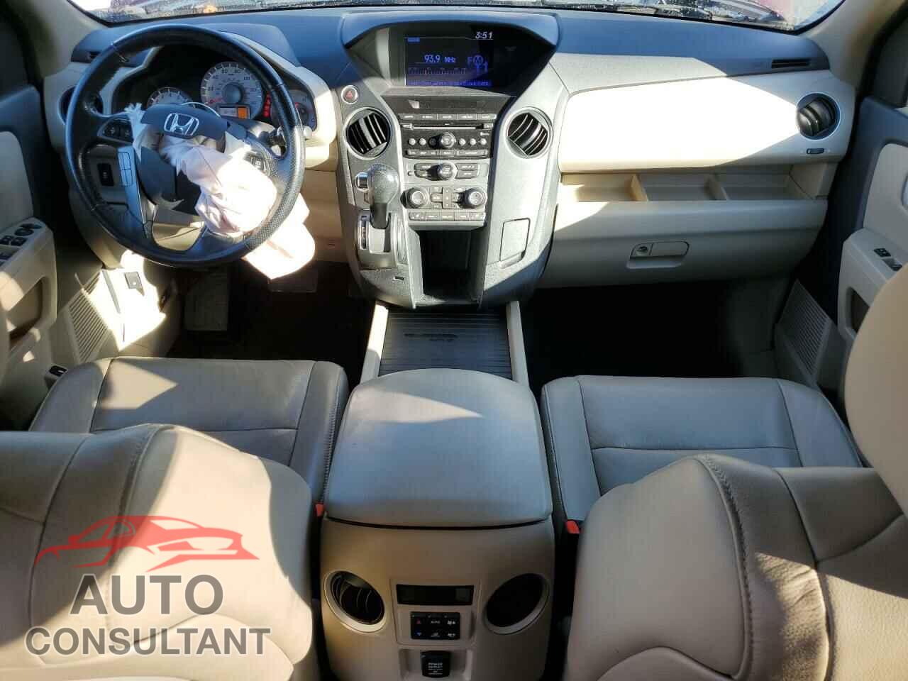 HONDA PILOT 2015 - 5FNYF4H51FB068164