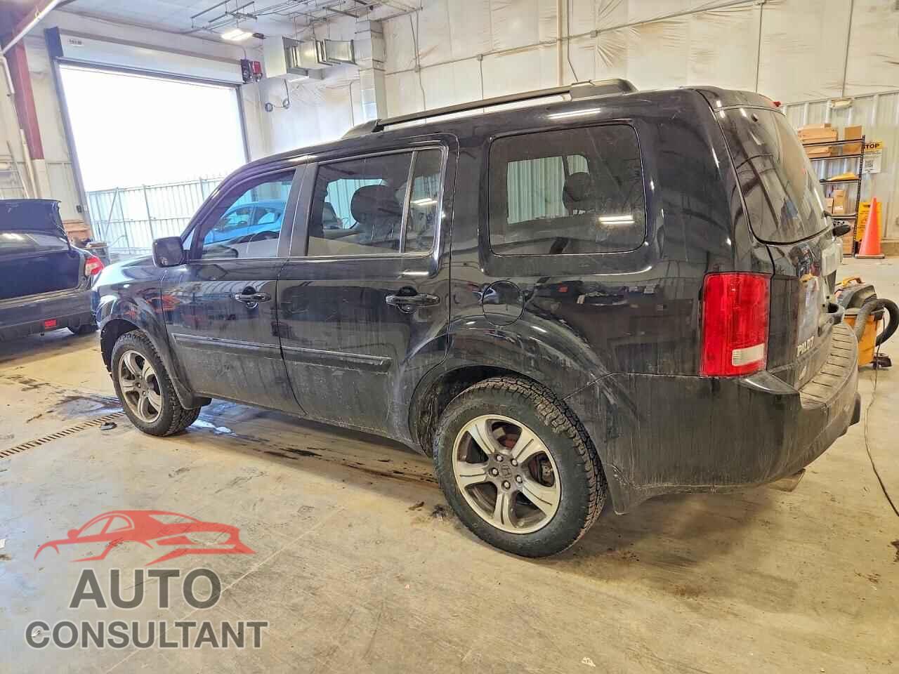 HONDA PILOT 2015 - 5FNYF4H34FB076533