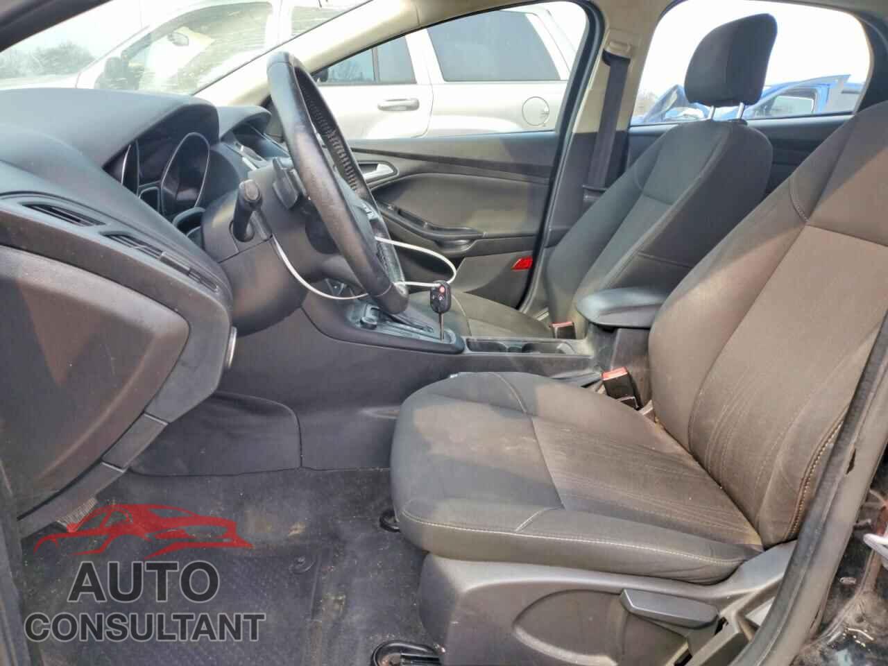 FORD FOCUS 2016 - 1FADP3K27GL403825