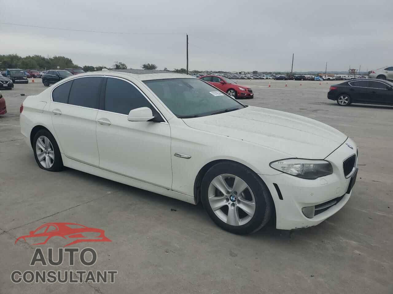 BMW 5 SERIES 2011 - WBAFR1C56BC743113