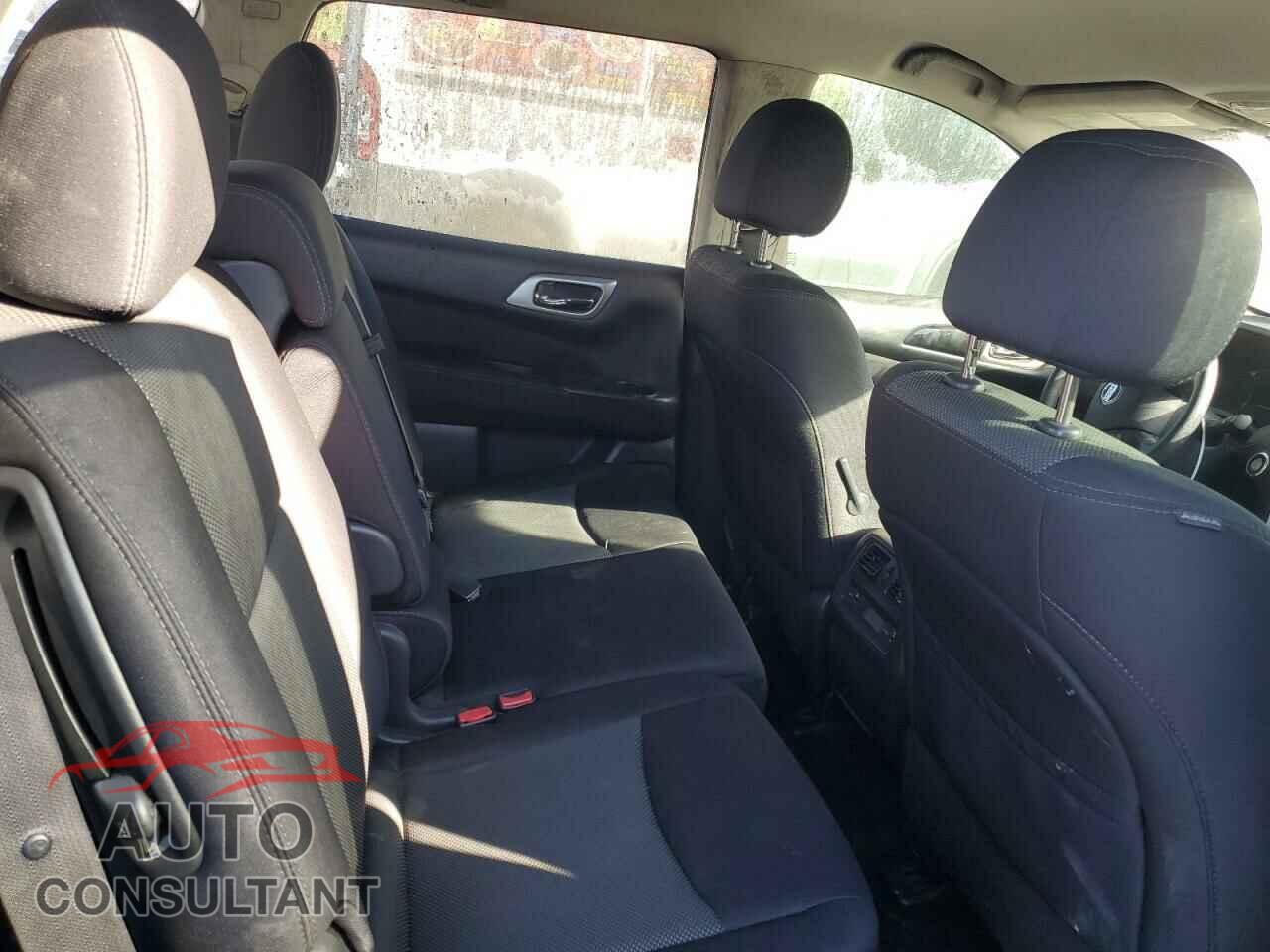 NISSAN PATHFINDER 2017 - 5N1DR2MN8HC905794