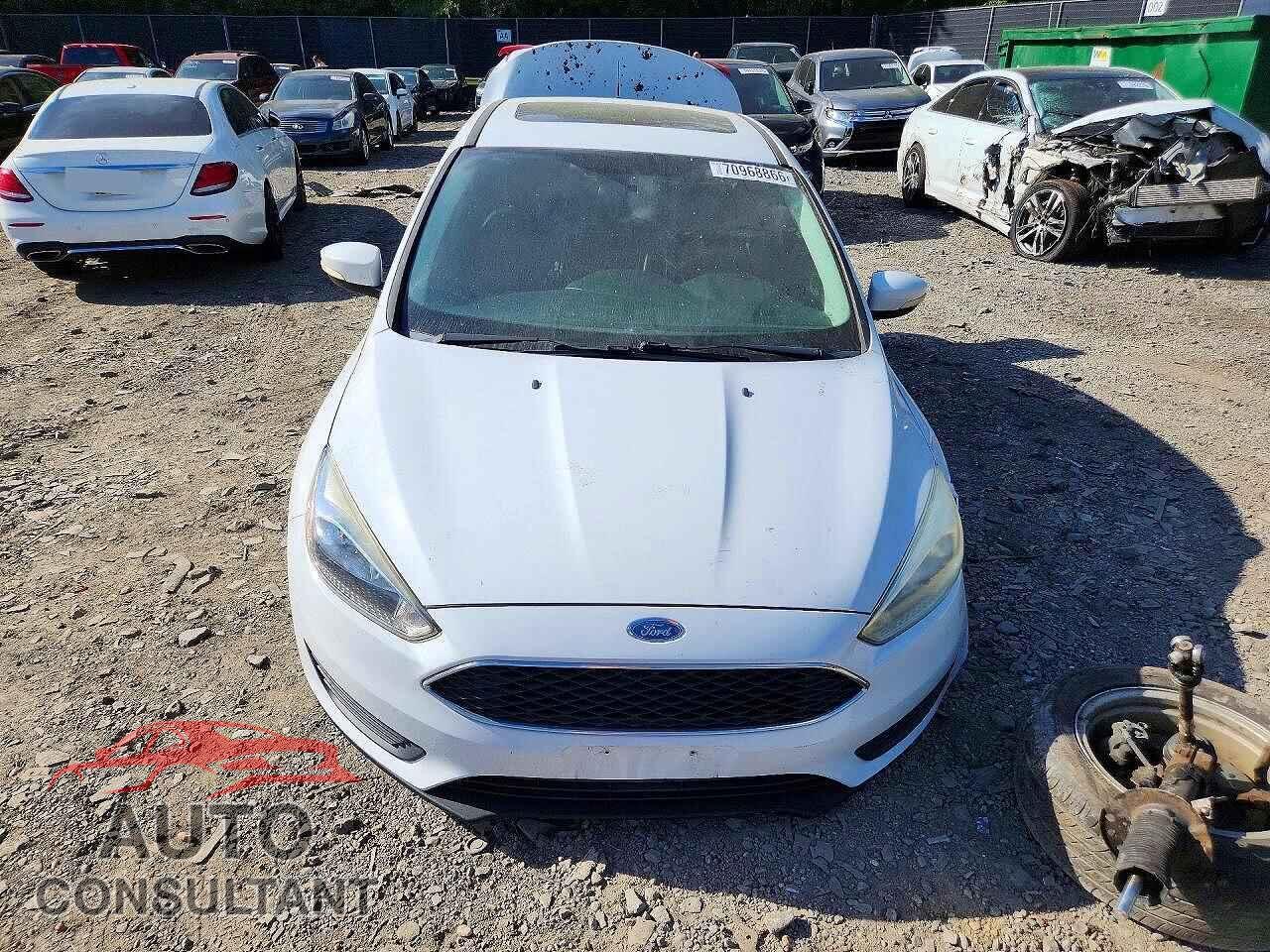 FORD FOCUS 2015 - 1FADP3F24FL328901
