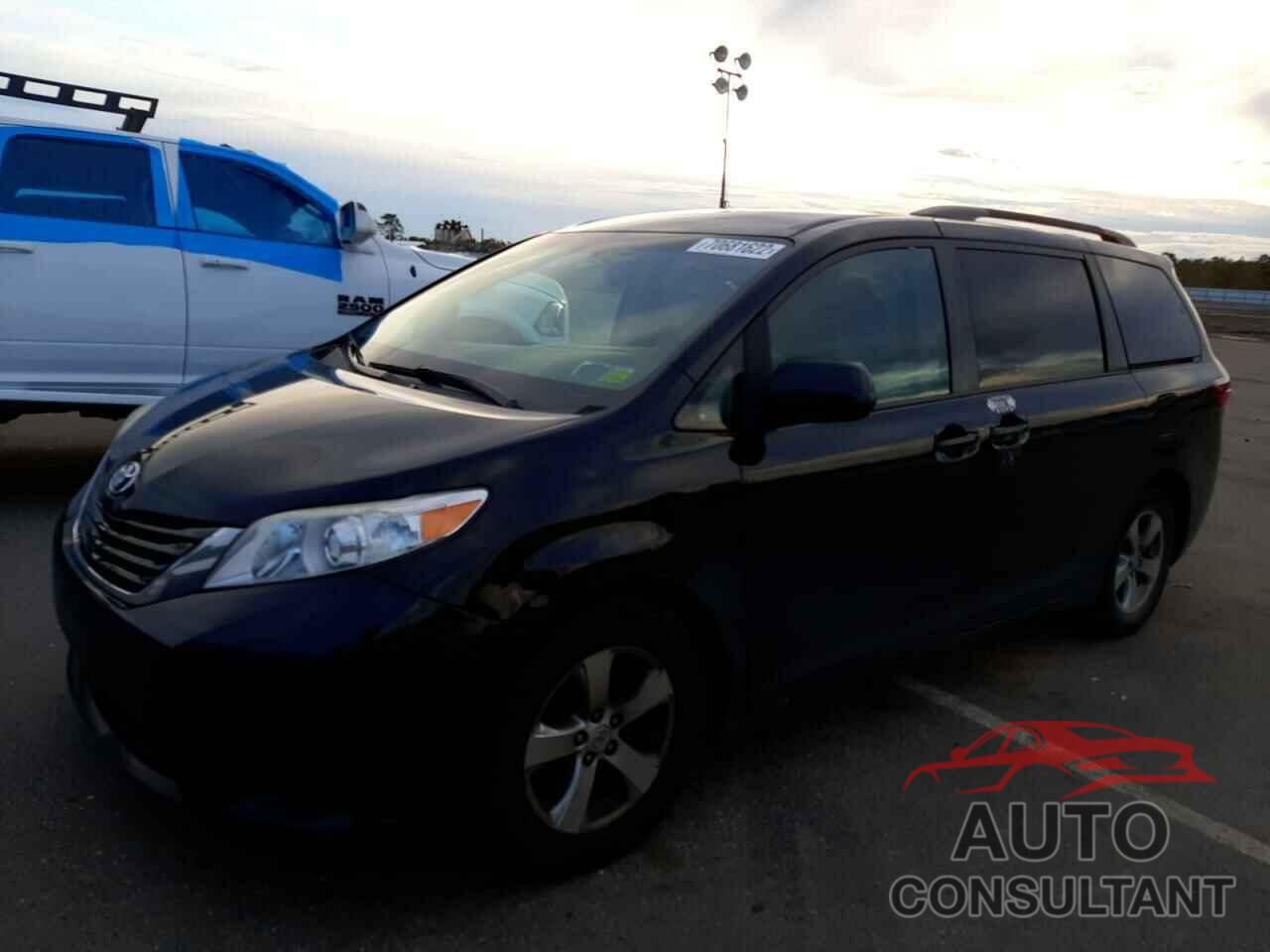 TOYOTA SIENNA 2017 - 5TDKZ3DC3HS813426