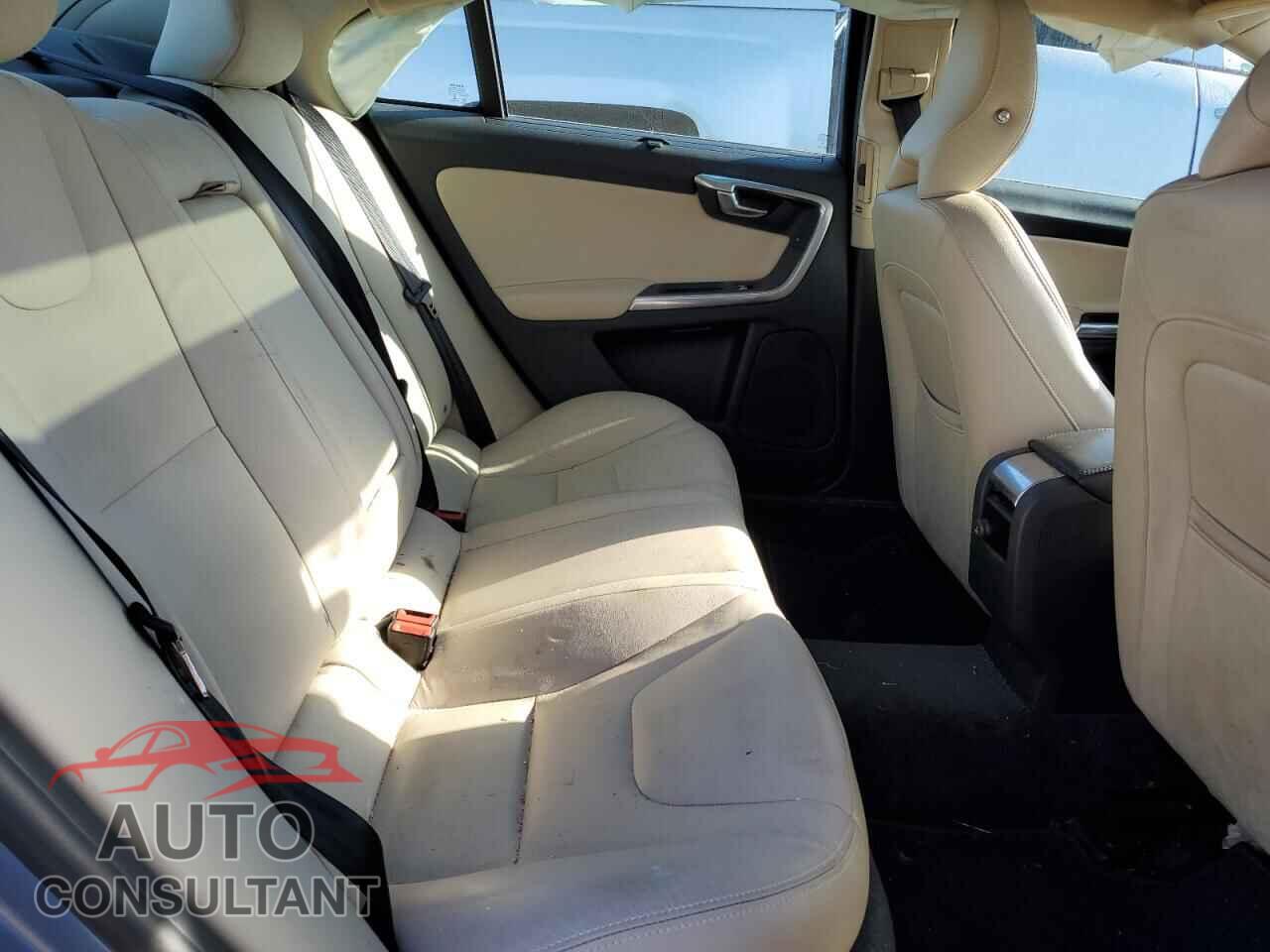 VOLVO S60 2017 - LYV402TK7HB138322