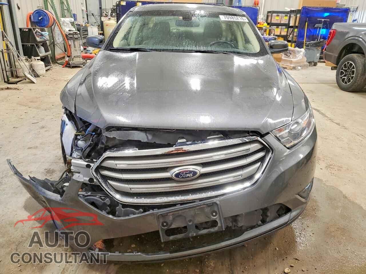 FORD TAURUS 2015 - 1FAHP2E81FG131758