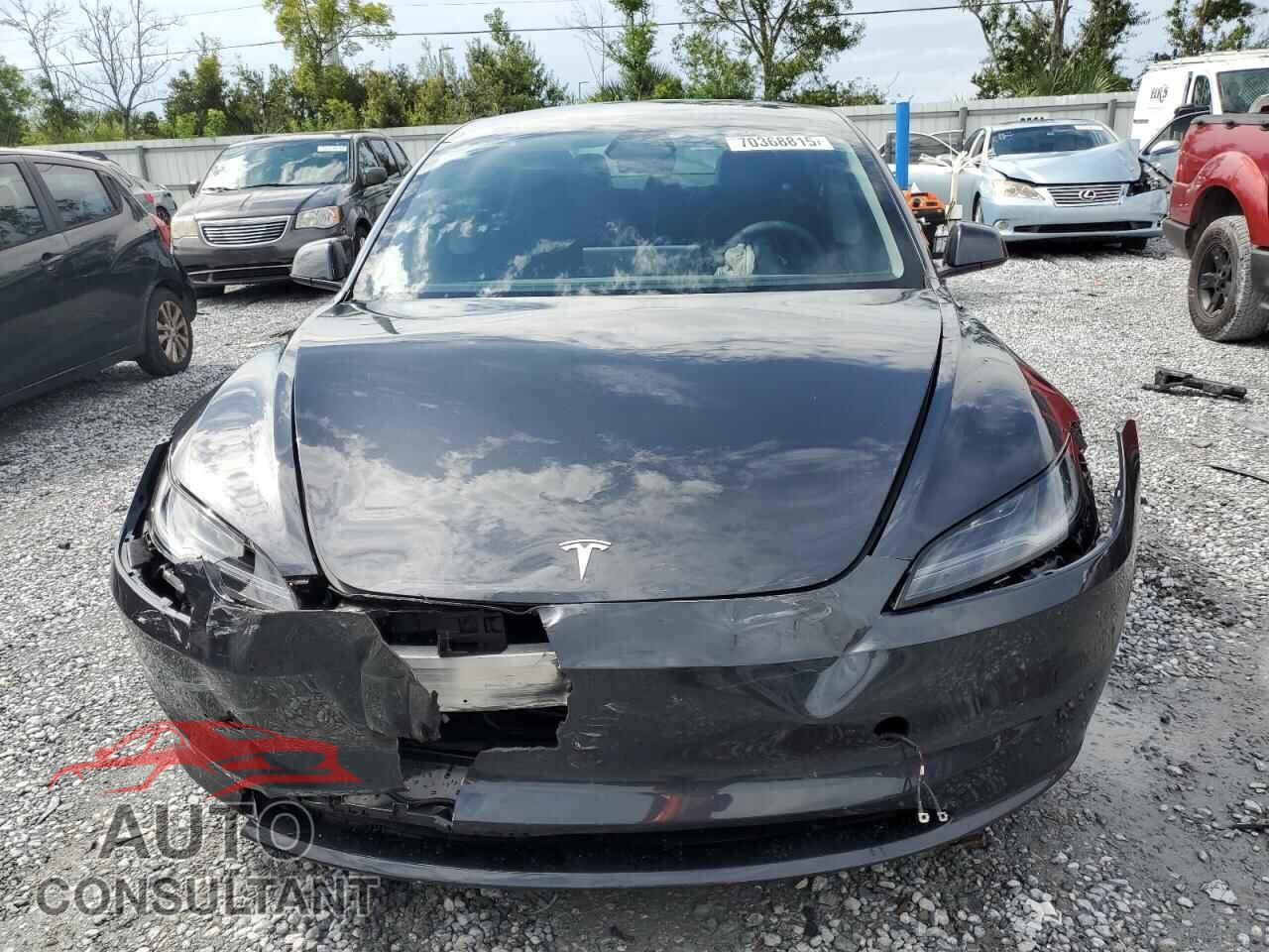 TESLA MODEL 3 2025 - 5YJ3E1EAXSF016913