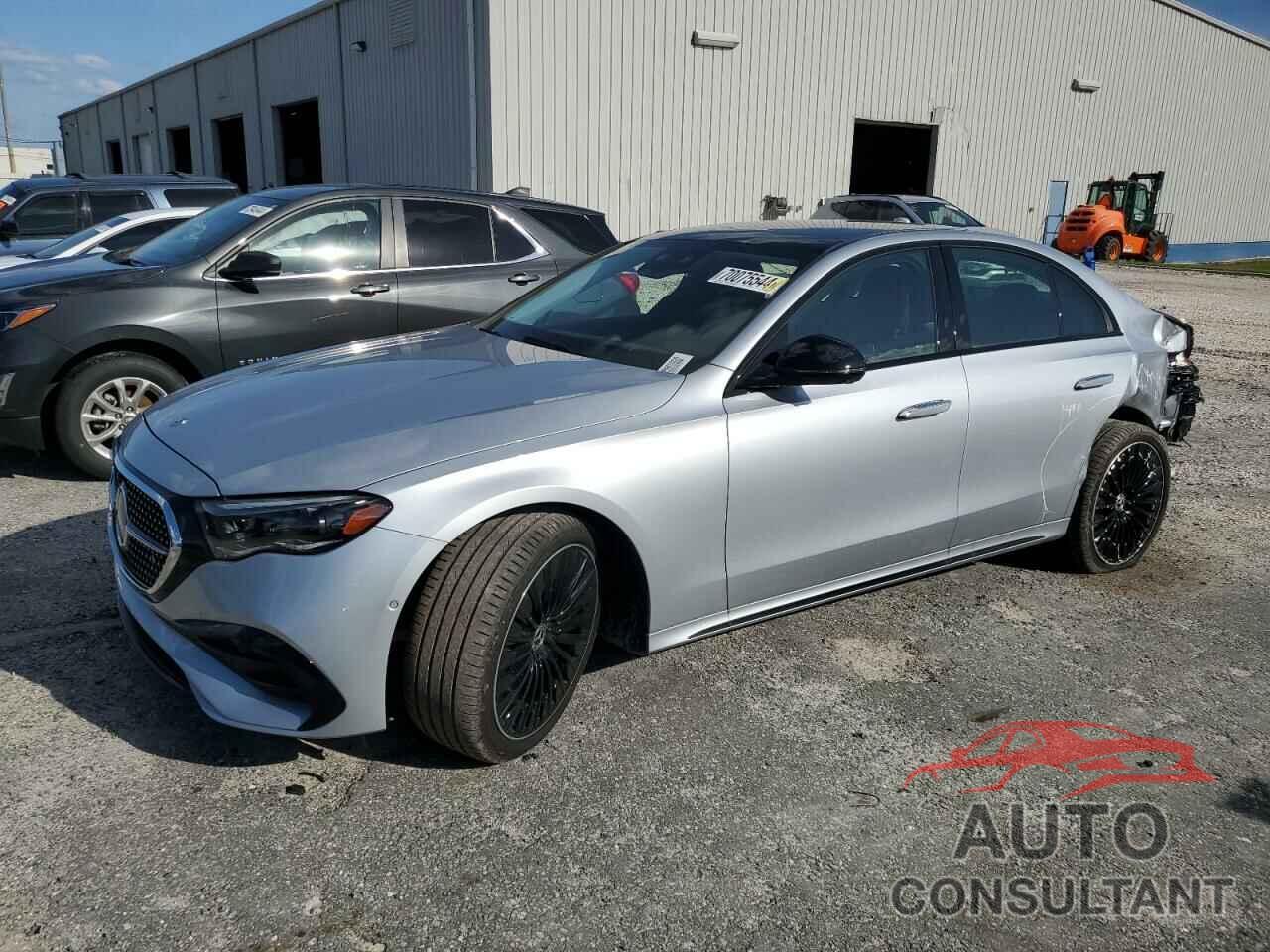 MERCEDES-BENZ E-CLASS 2024 - W1KLF4HB3RA012228