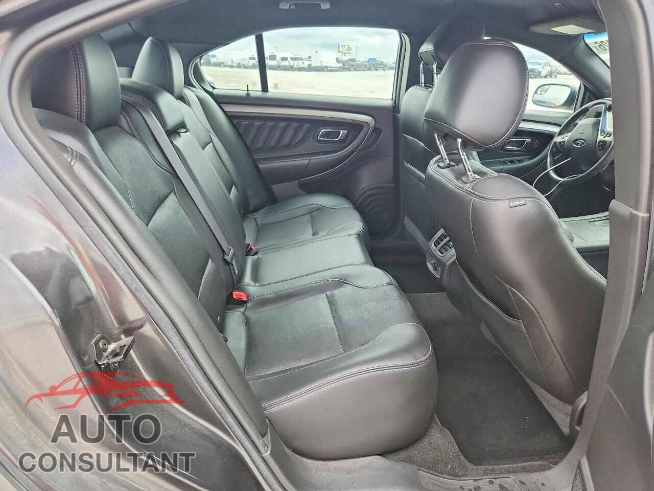 FORD TAURUS 2015 - 1FAHP2E82FG164543