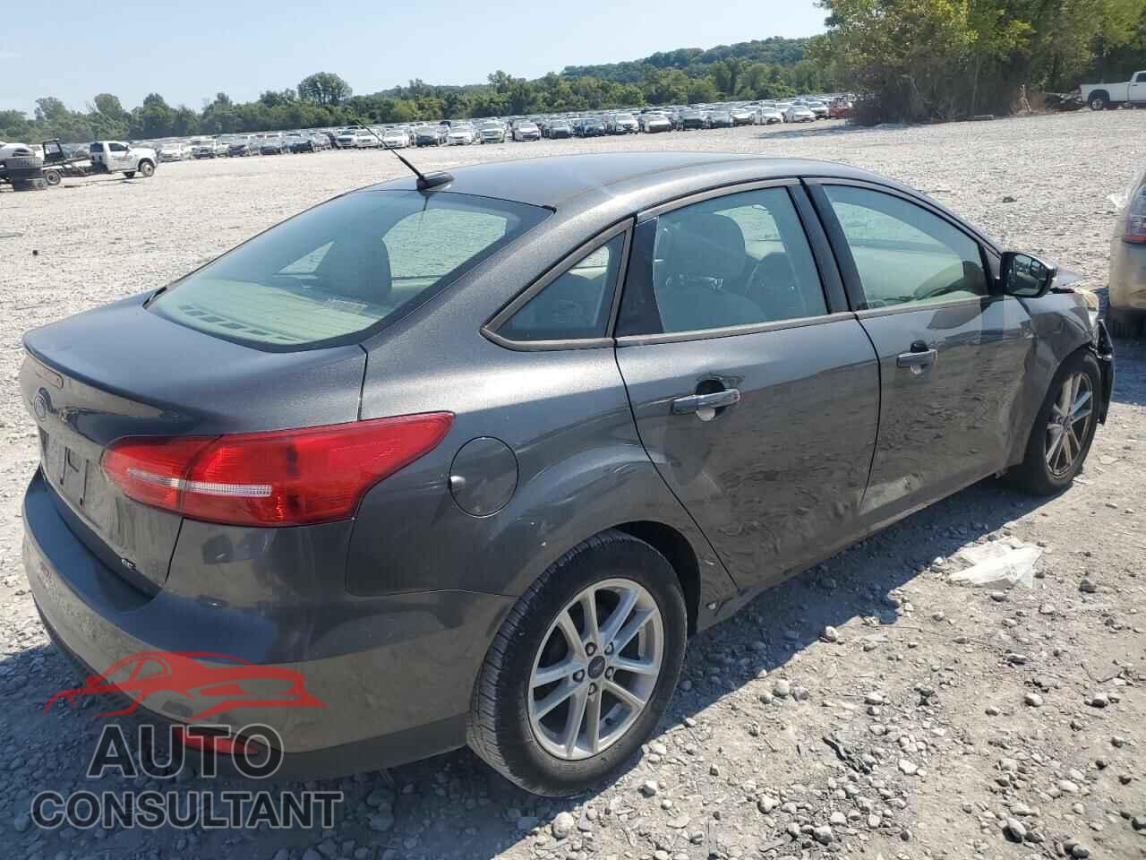 FORD FOCUS 2017 - 1FADP3F22HL229965