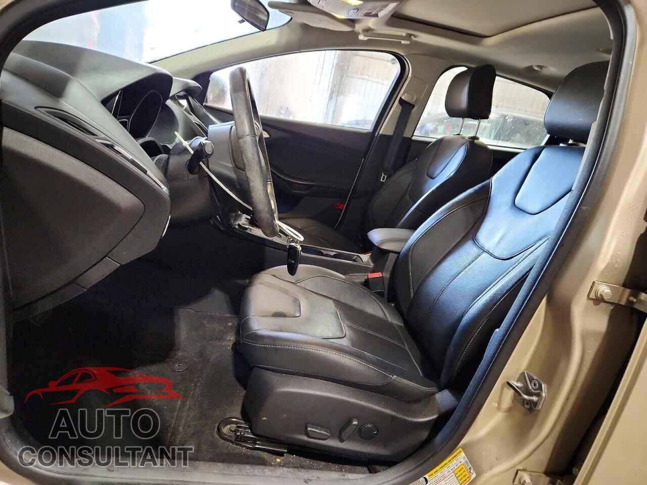 FORD FOCUS 2017 - 1FADP3N24HL316929