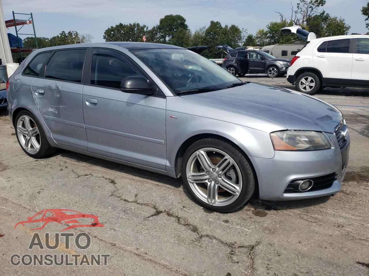 AUDI A3 2010 - WAUMFAFMXAA098267