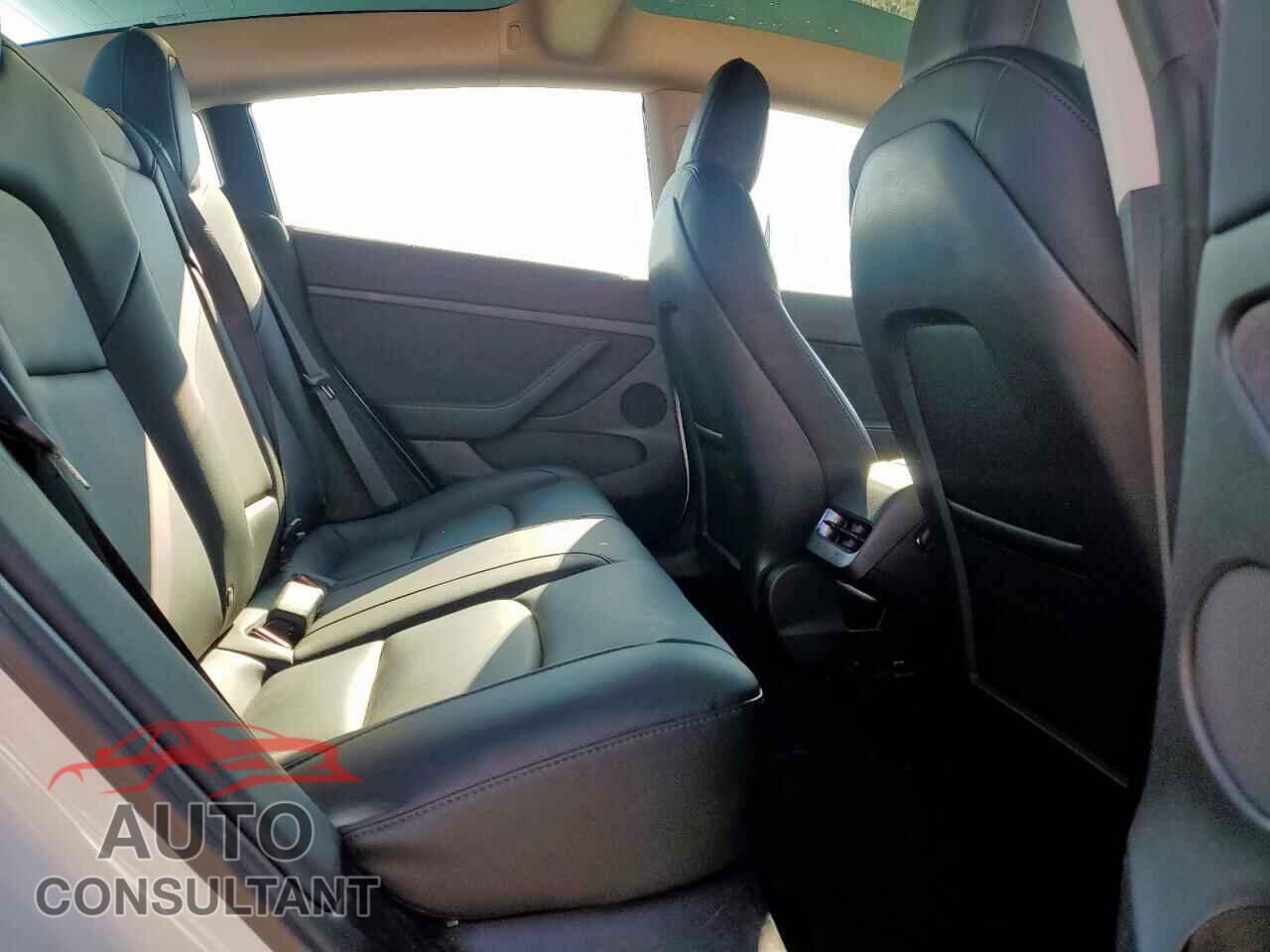 TESLA MODEL 3 2023 - 5YJ3E1EA7PF463951