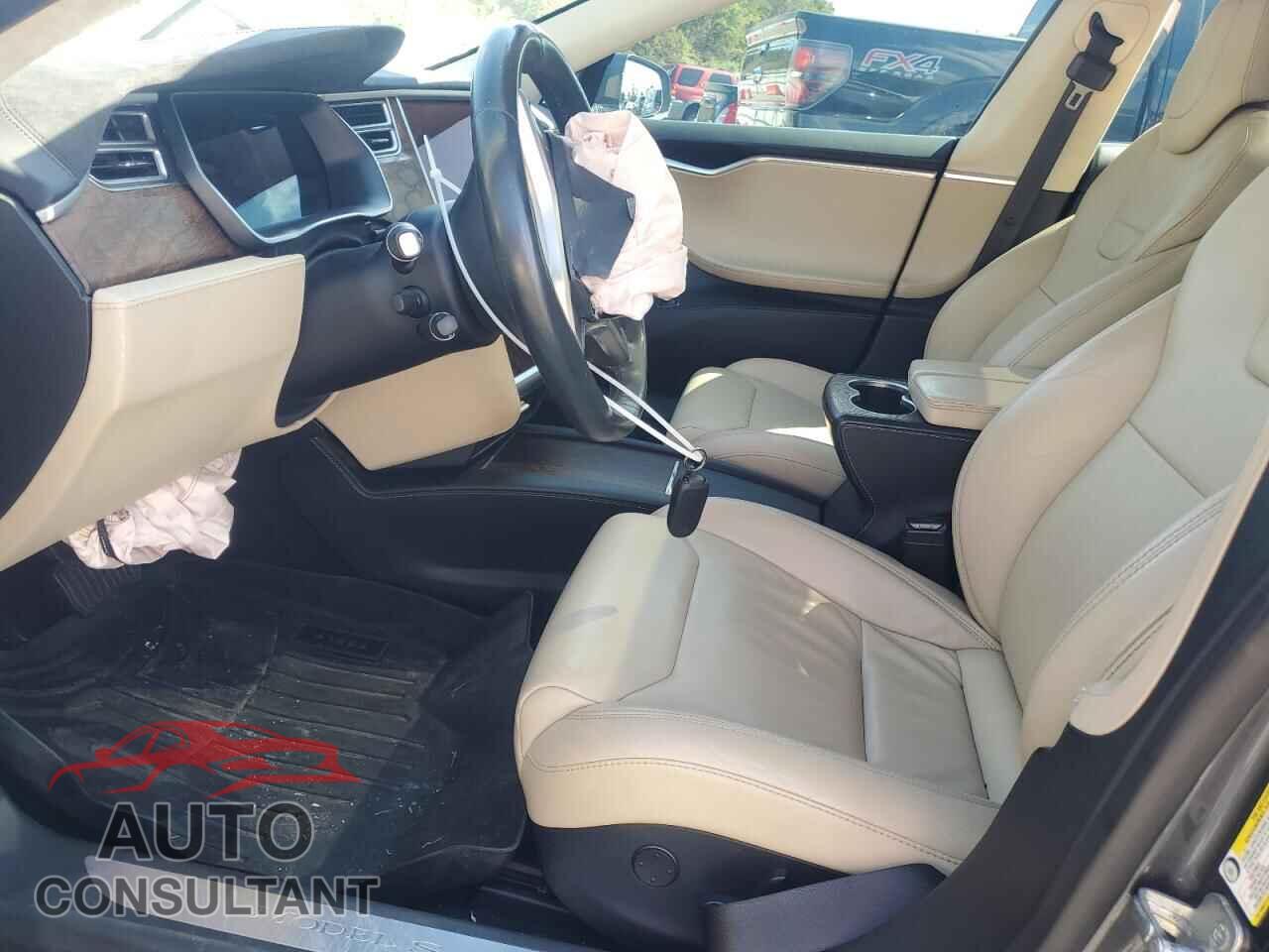 TESLA MODEL S 2017 - 5YJSA1E23HF204729