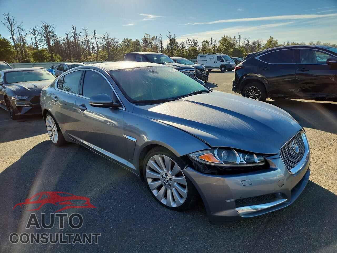 JAGUAR XF 2013 - SAJWA0E77D8S65584