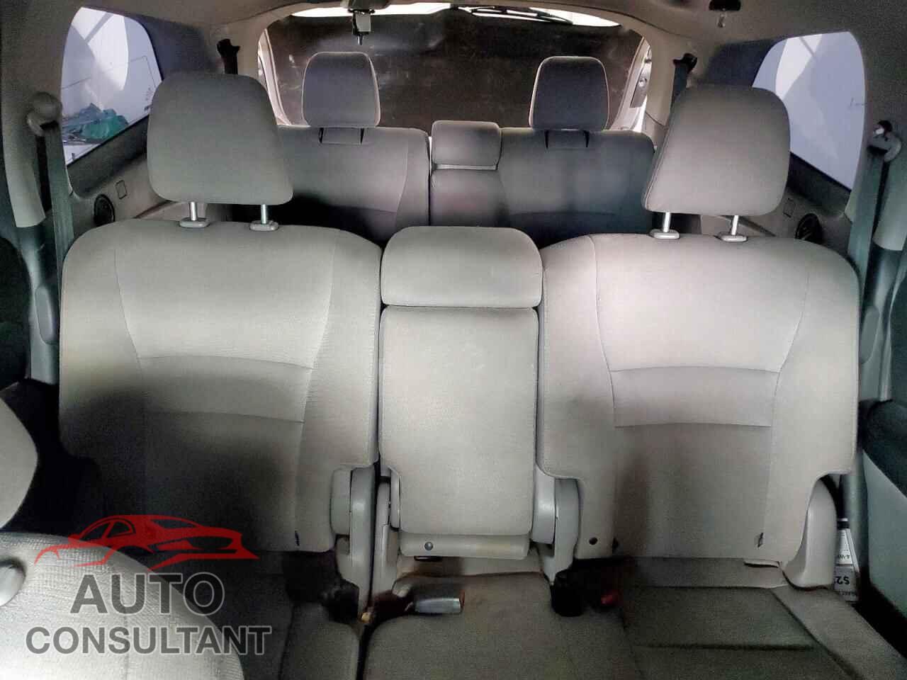 HONDA PILOT 2017 - 5FNYF6H16HB082878