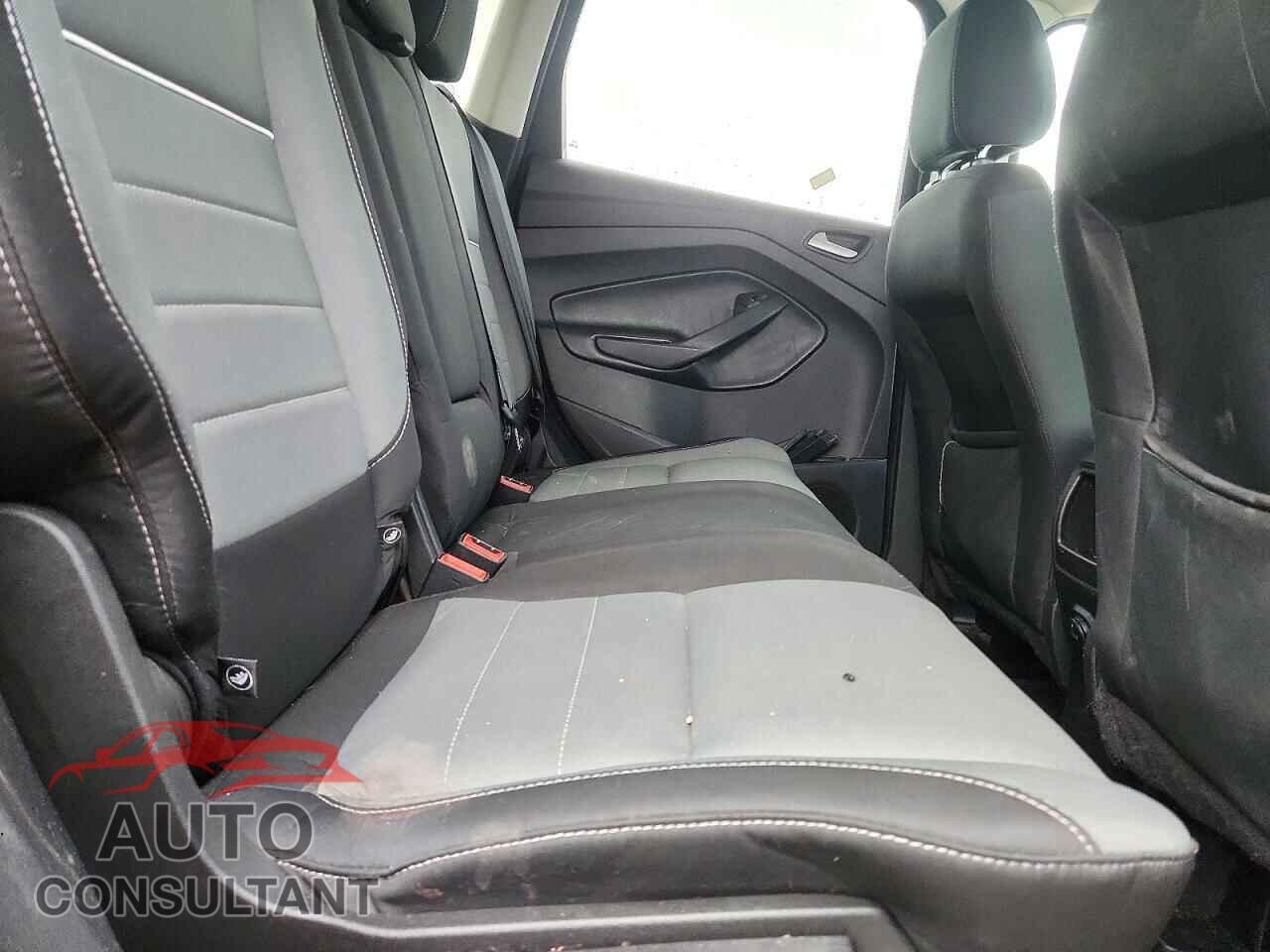 FORD ESCAPE 2015 - 1FMCU9GXXFUB01066
