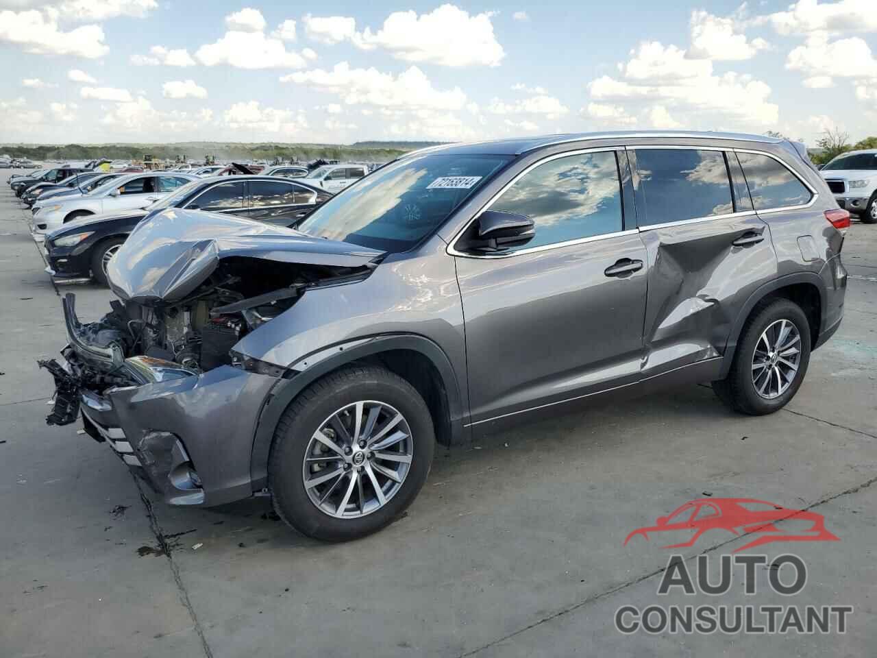 TOYOTA HIGHLANDER 2018 - 5TDKZRFH1JS549561