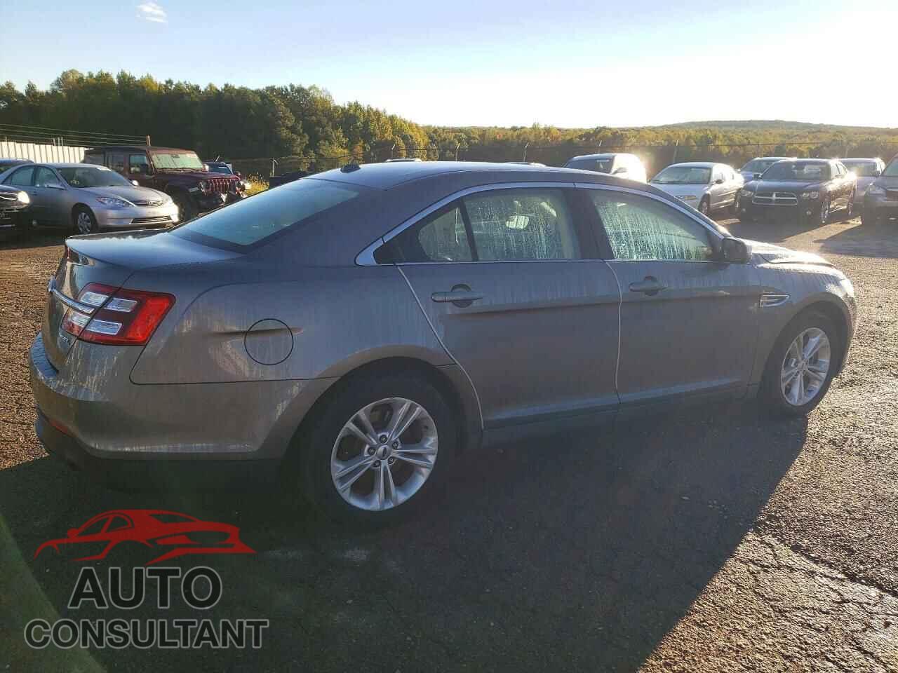 FORD TAURUS 2014 - 1FAHP2E82EG104261