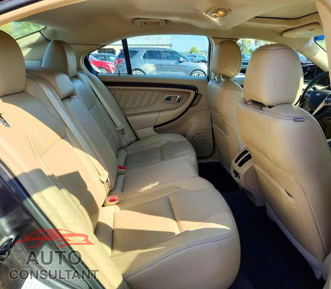 FORD TAURUS 2018 - 1FAHP2F86JG126143