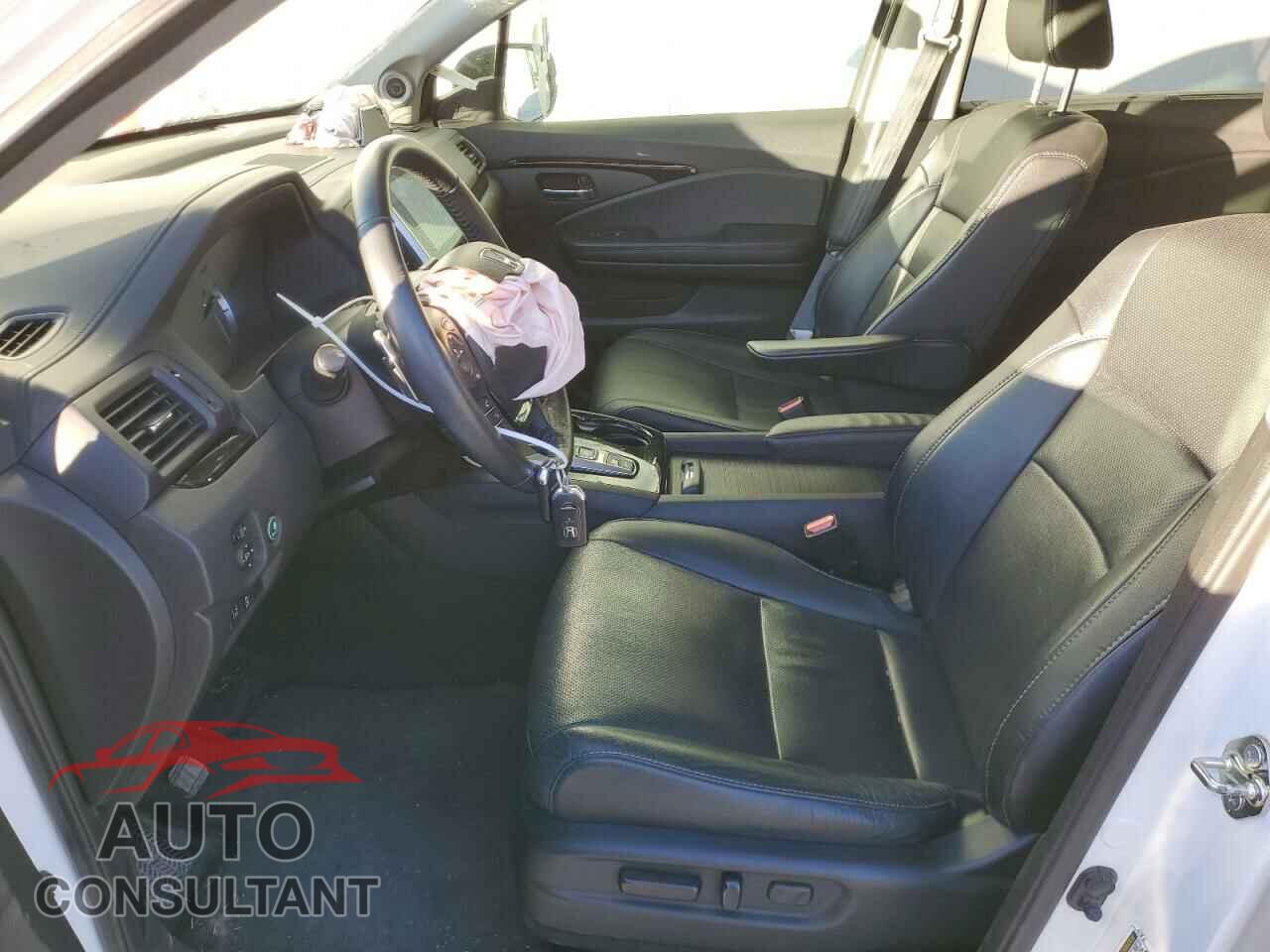 HONDA PILOT 2017 - 5FNYF6H0XHB007527