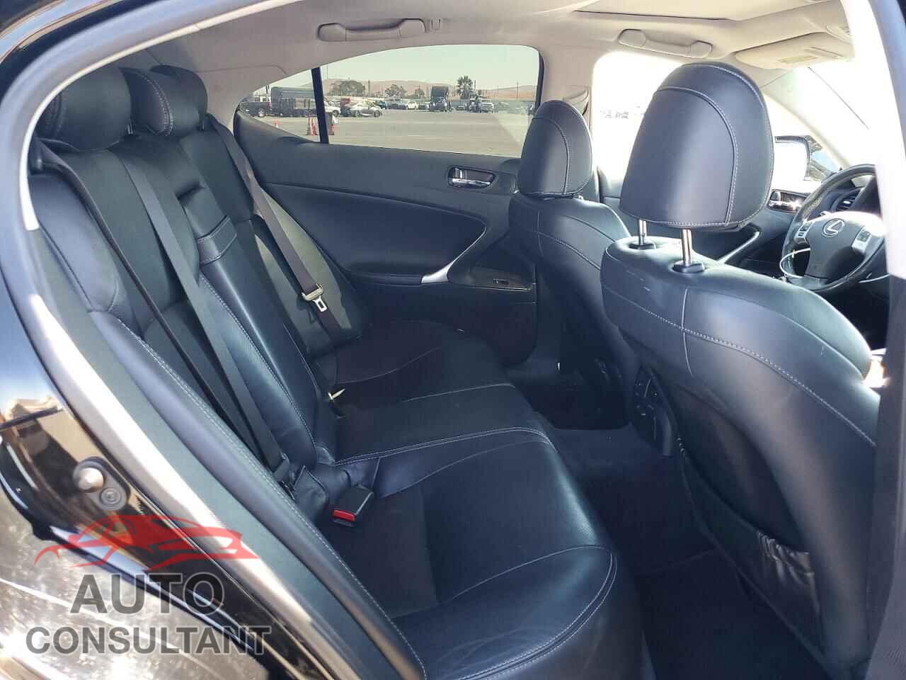 LEXUS IS 2011 - JTHBF5C26B5148739