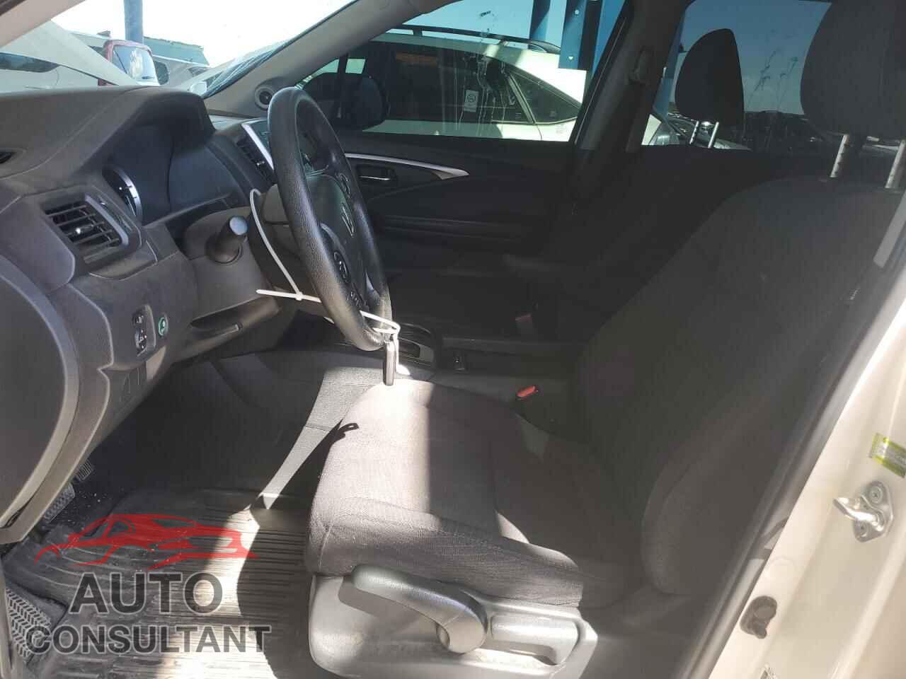 HONDA PILOT 2017 - 5FNYF5H14HB044642