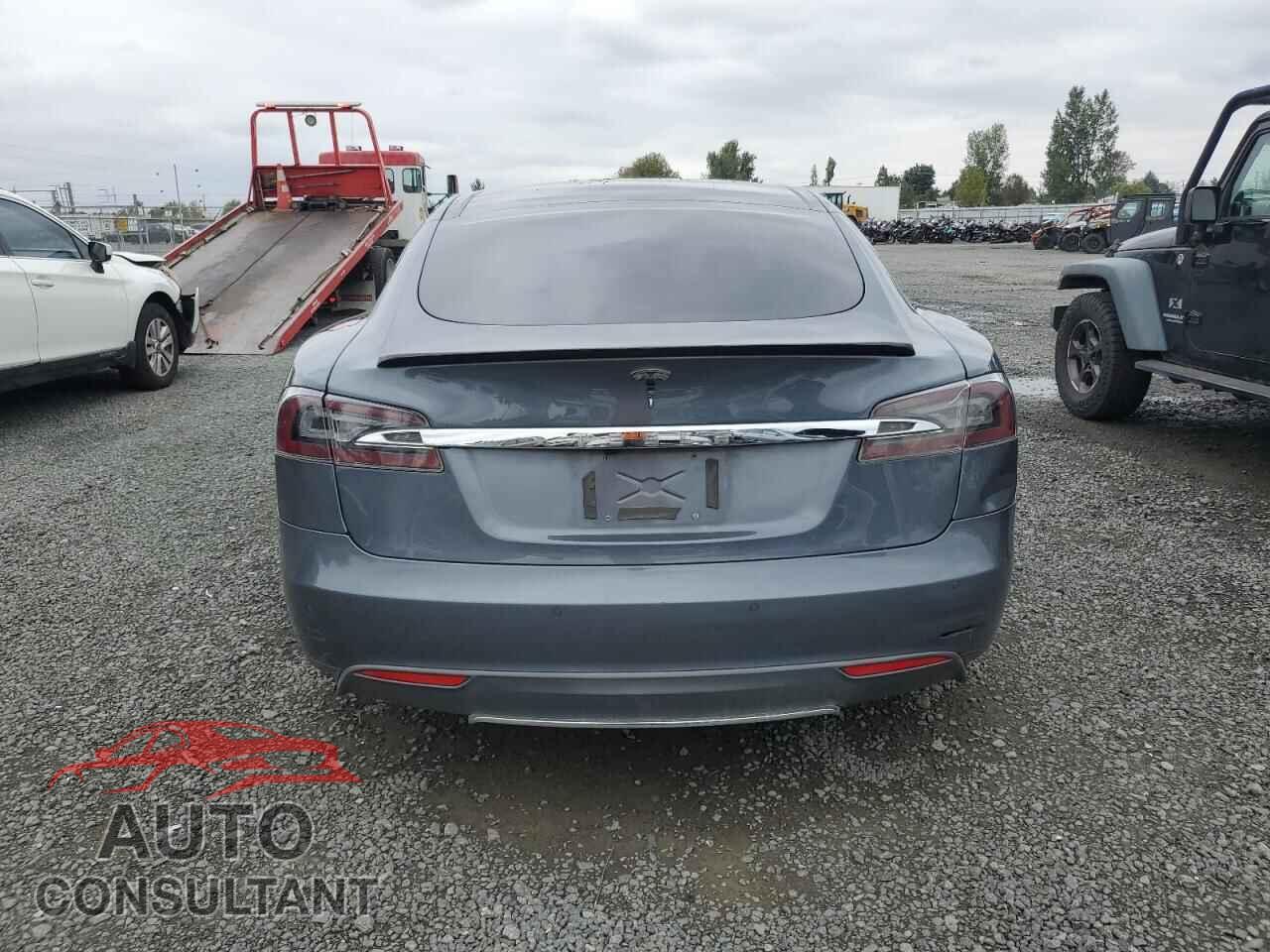 TESLA MODEL S 2013 - 5YJSA1DP5DFP20016