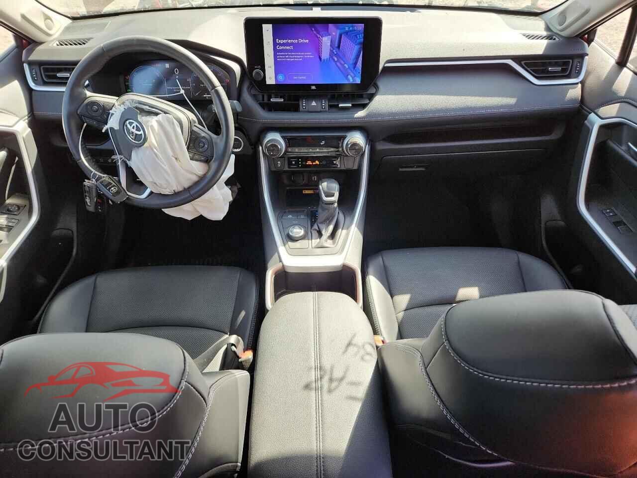 TOYOTA RAV4 2024 - JTMD6RFV2RD129130