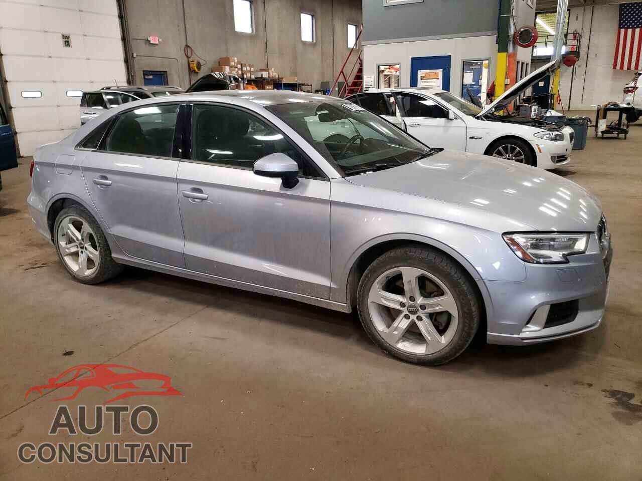 AUDI A3 2017 - WAUB8GFF0H1015591