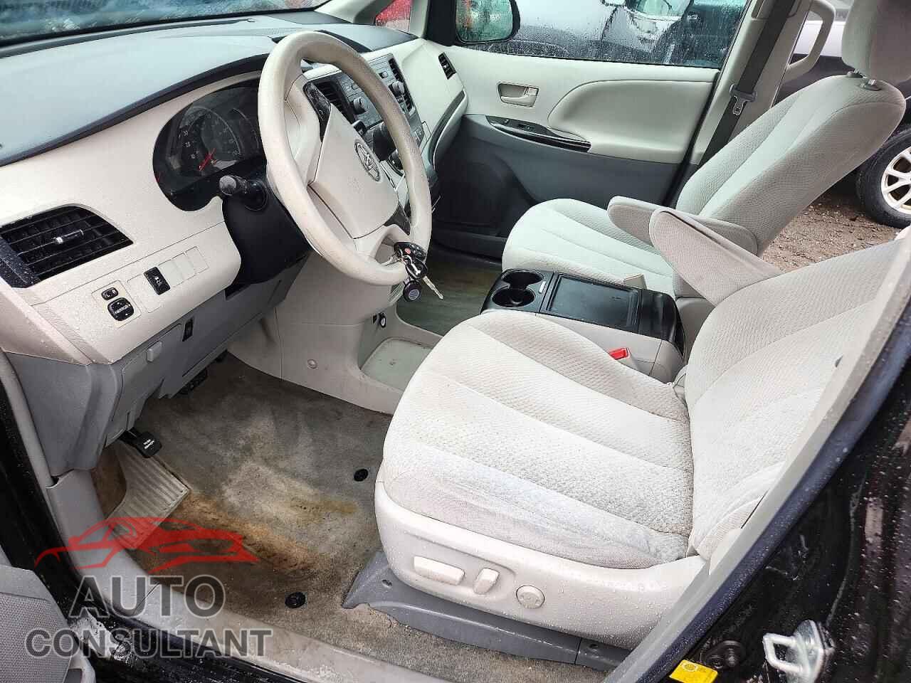 TOYOTA SIENNA 2013 - 5TDKK3DC8DS342470