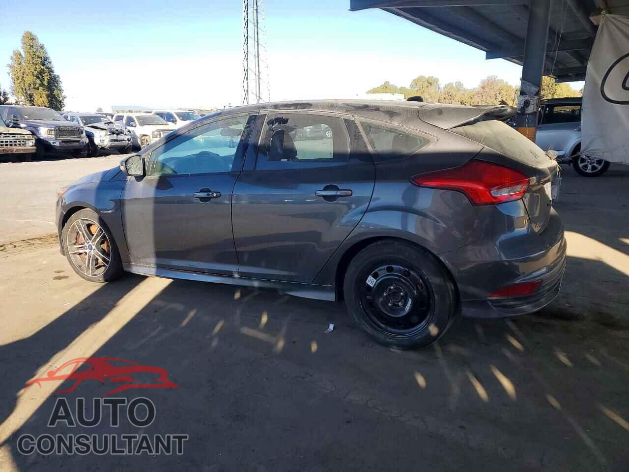 FORD FOCUS 2016 - 1FADP3L96GL324996
