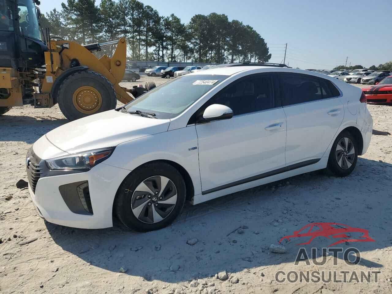HYUNDAI IONIQ 2017 - KMHC75LC3HU028547