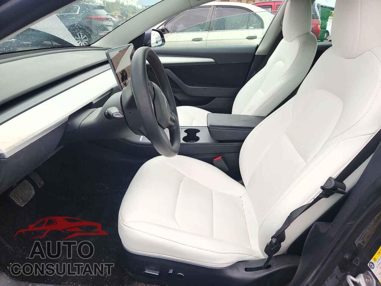 TESLA MODEL 3 2021 - 5YJ3E1EB0MF013286