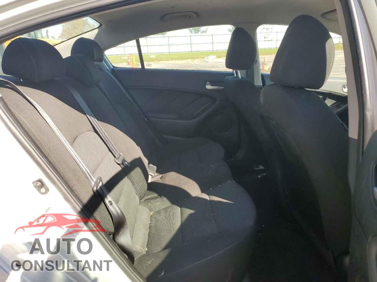 KIA FORTE 2017 - 3KPFK4A74HE140899