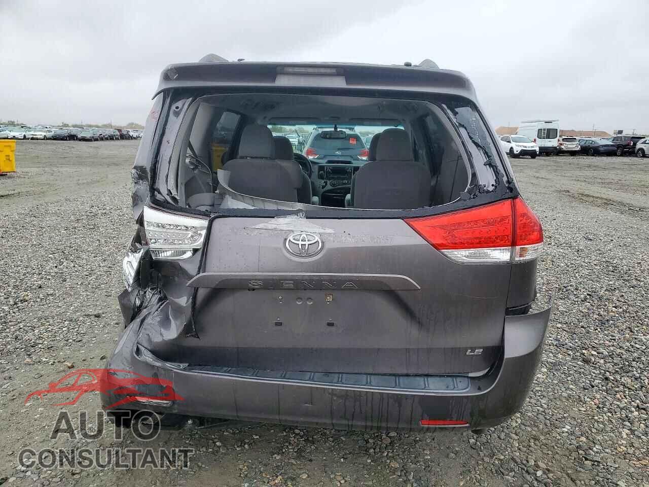 TOYOTA SIENNA 2011 - 5TDKK3DC7BS037006
