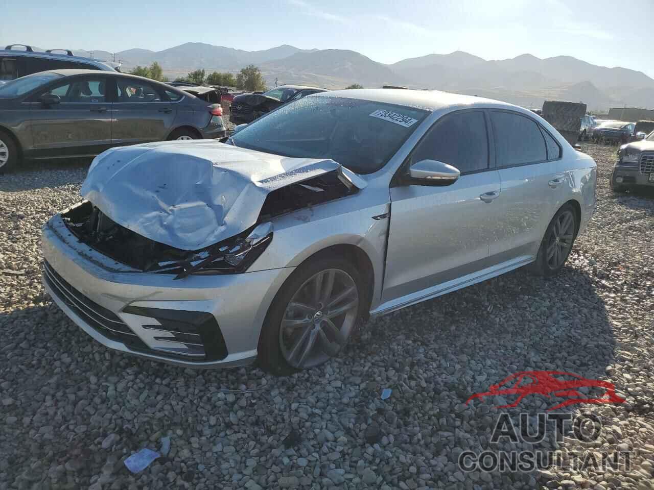 VOLKSWAGEN PASSAT 2018 - 1VWAA7A30JC031278