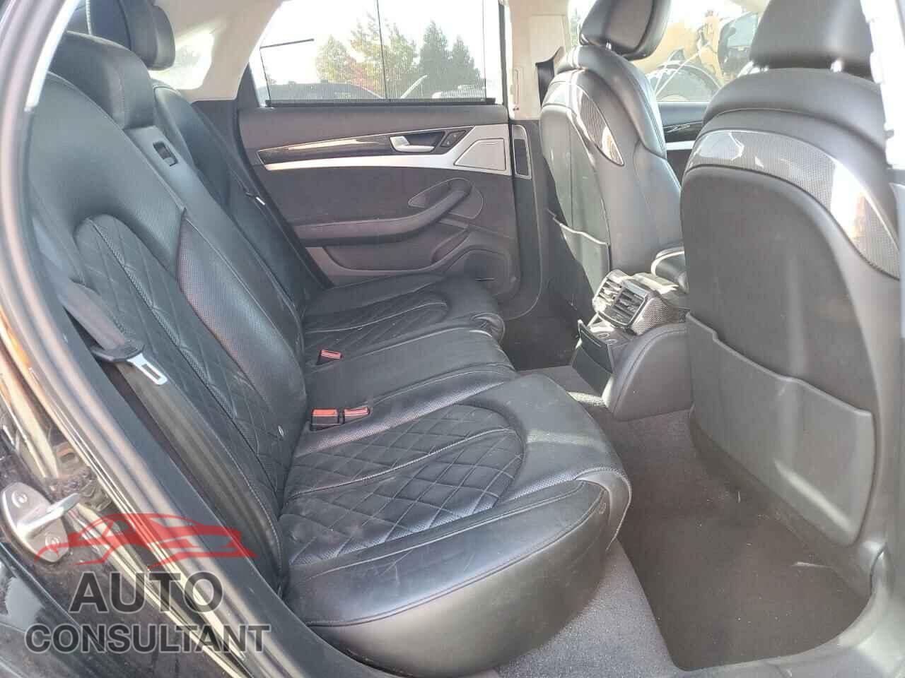 AUDI S8 2013 - WAUD2AFD7DN018965