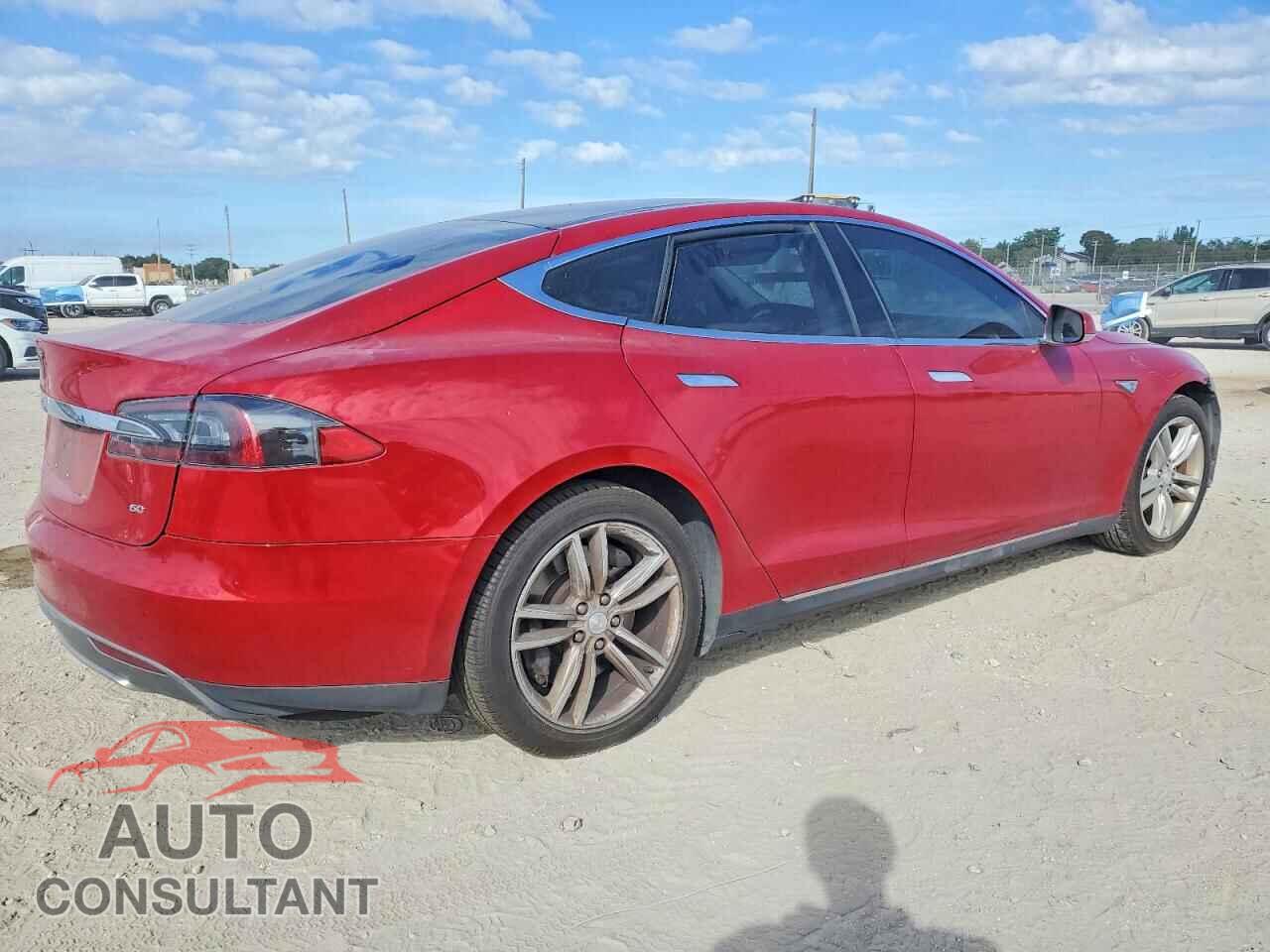 TESLA MODEL S 2013 - 5YJSA1CG6DFP20947