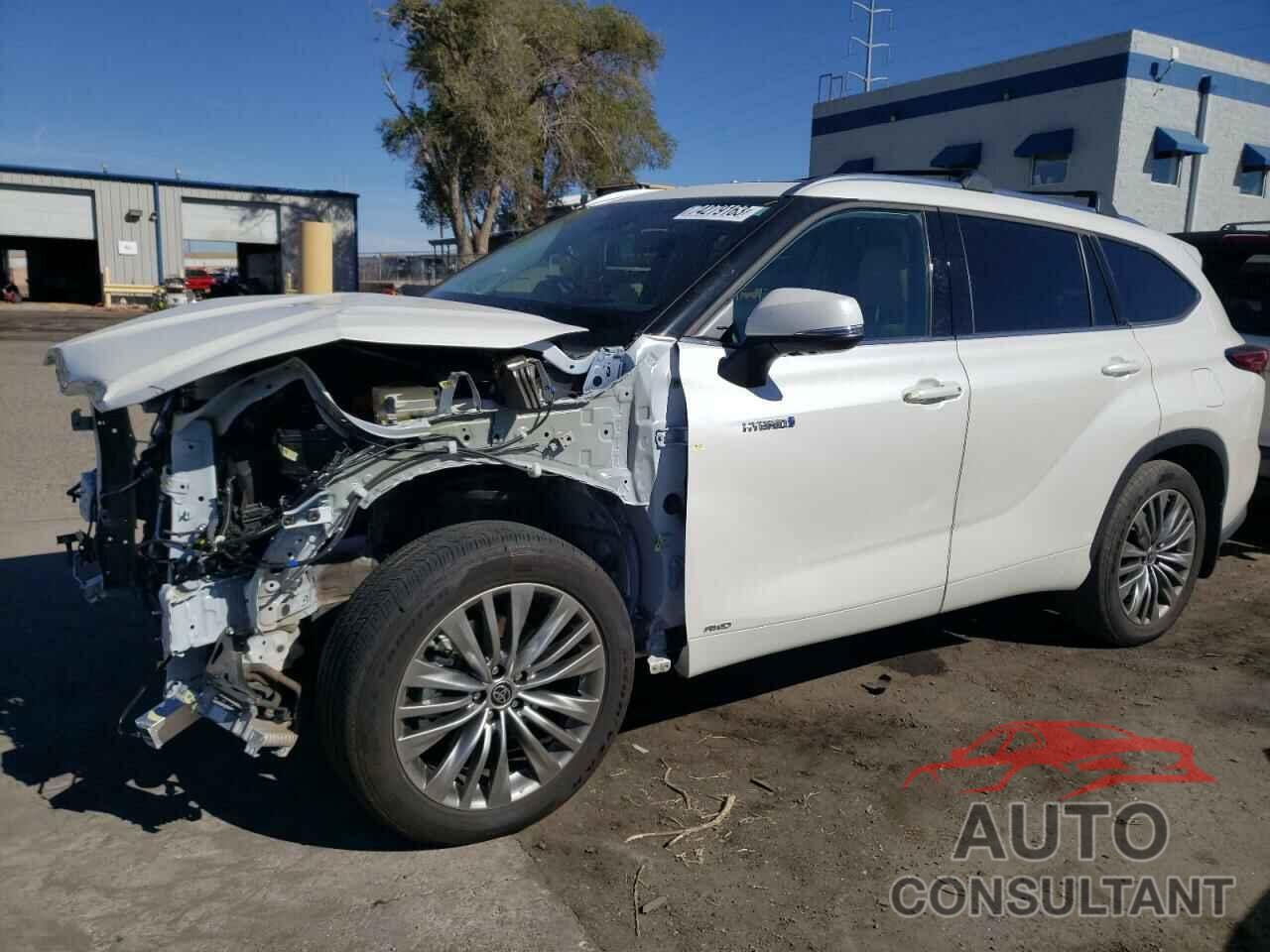 TOYOTA HIGHLANDER 2021 - 5TDEBRCHXMS051417