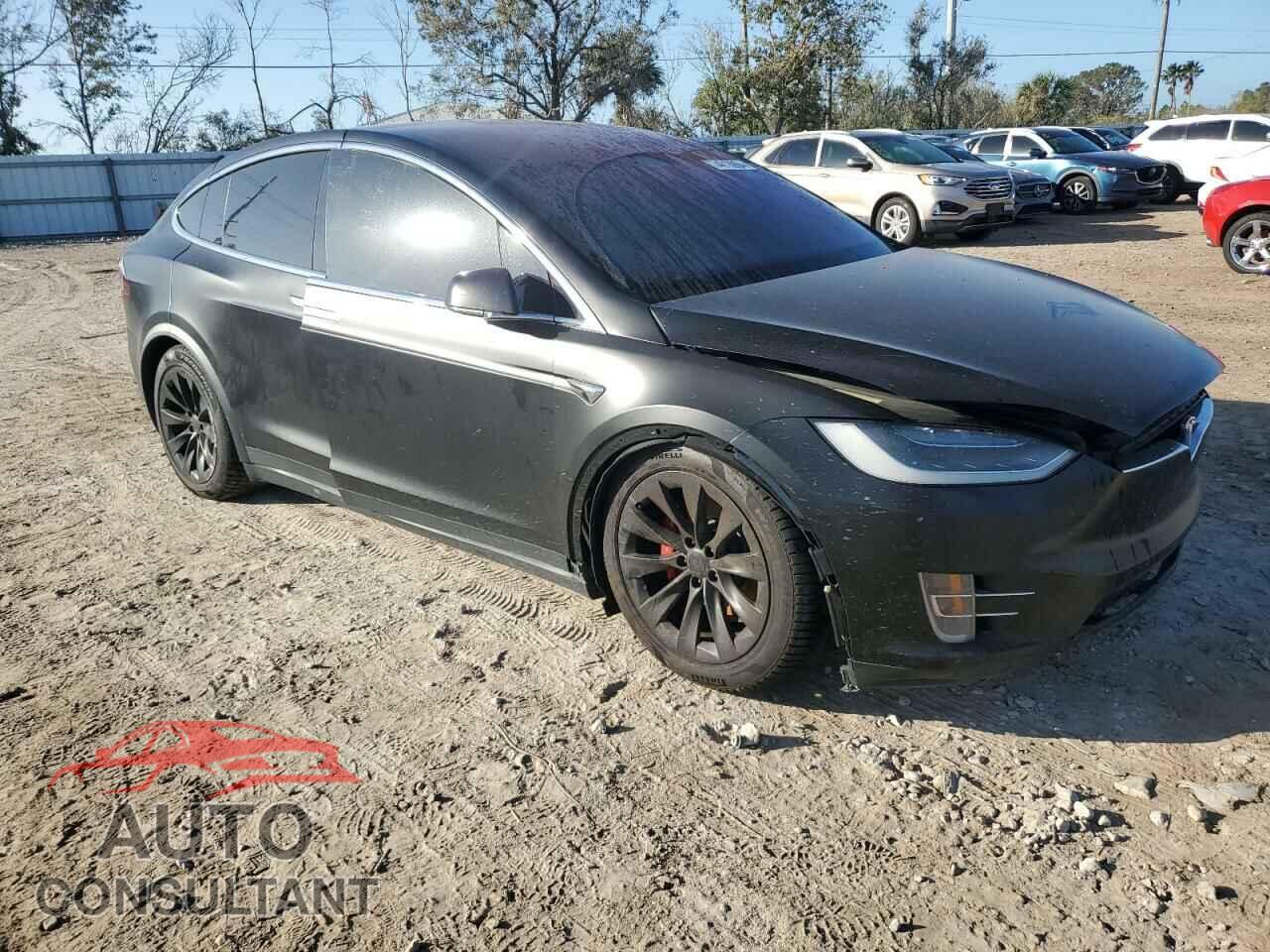 TESLA MODEL X 2017 - 5YJXCBE4XHF040743