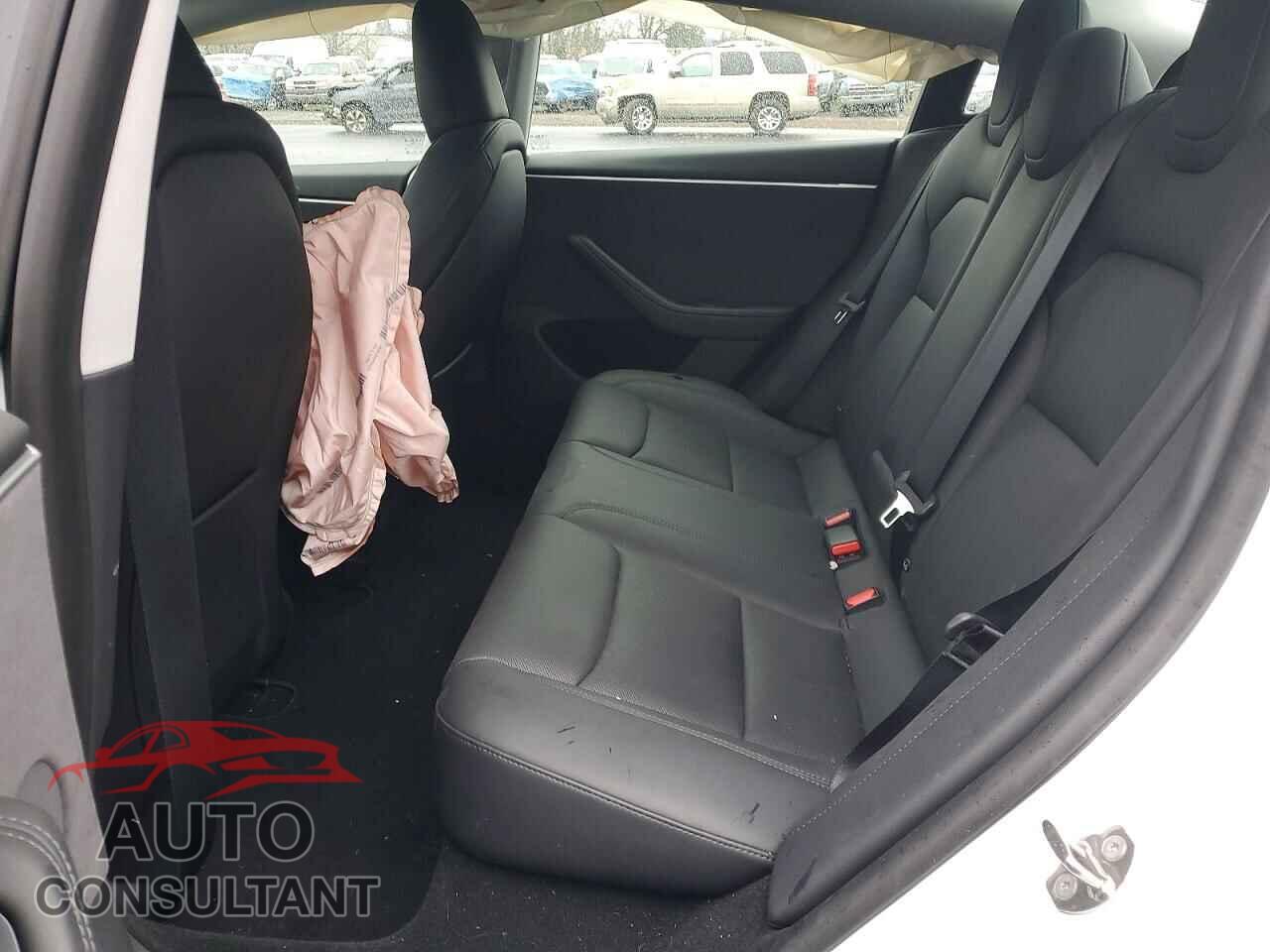 TESLA MODEL 3 2024 - 5YJ3E1EB2RF769967