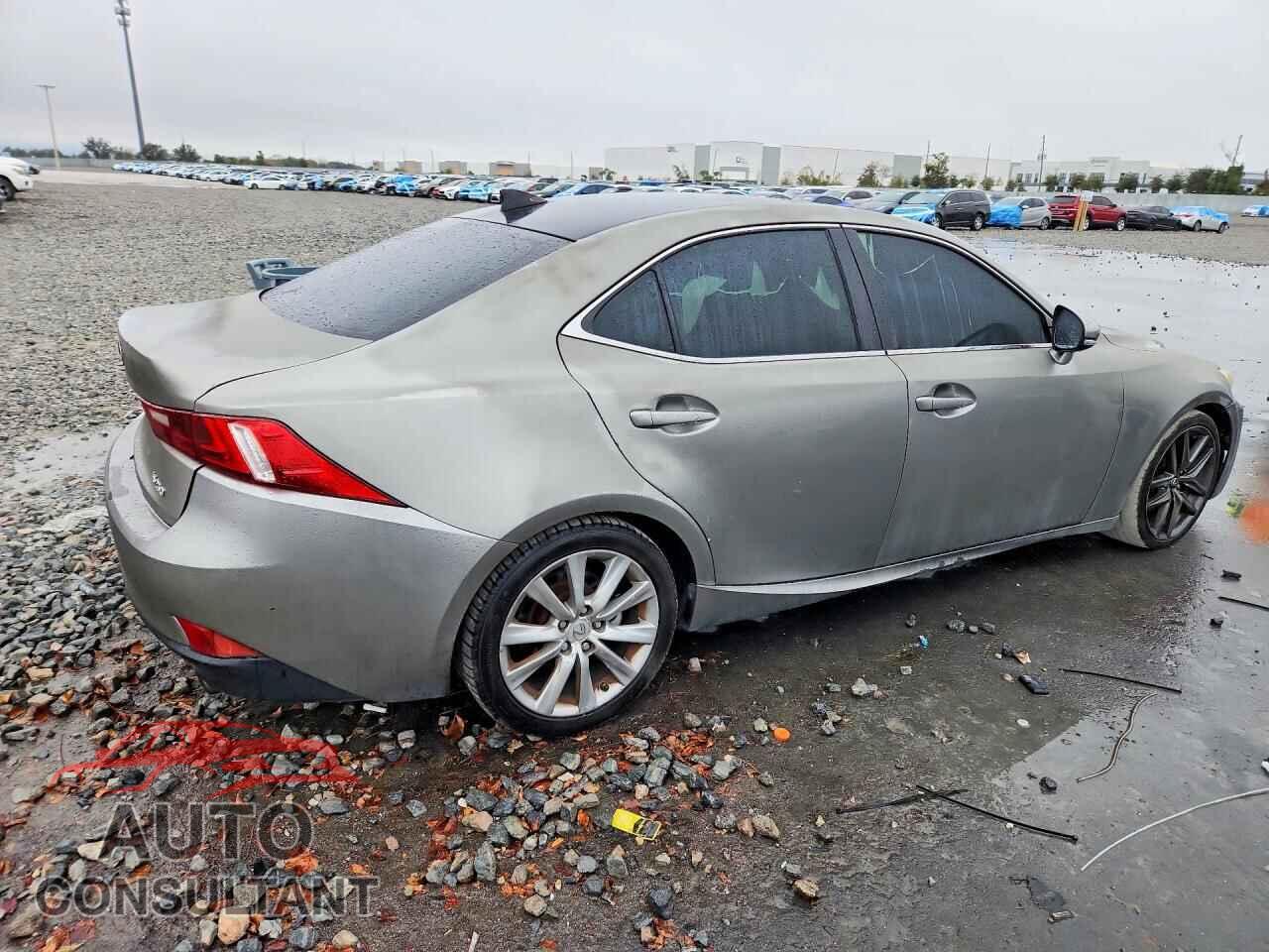 LEXUS IS 2014 - JTHBF1D25E5015479