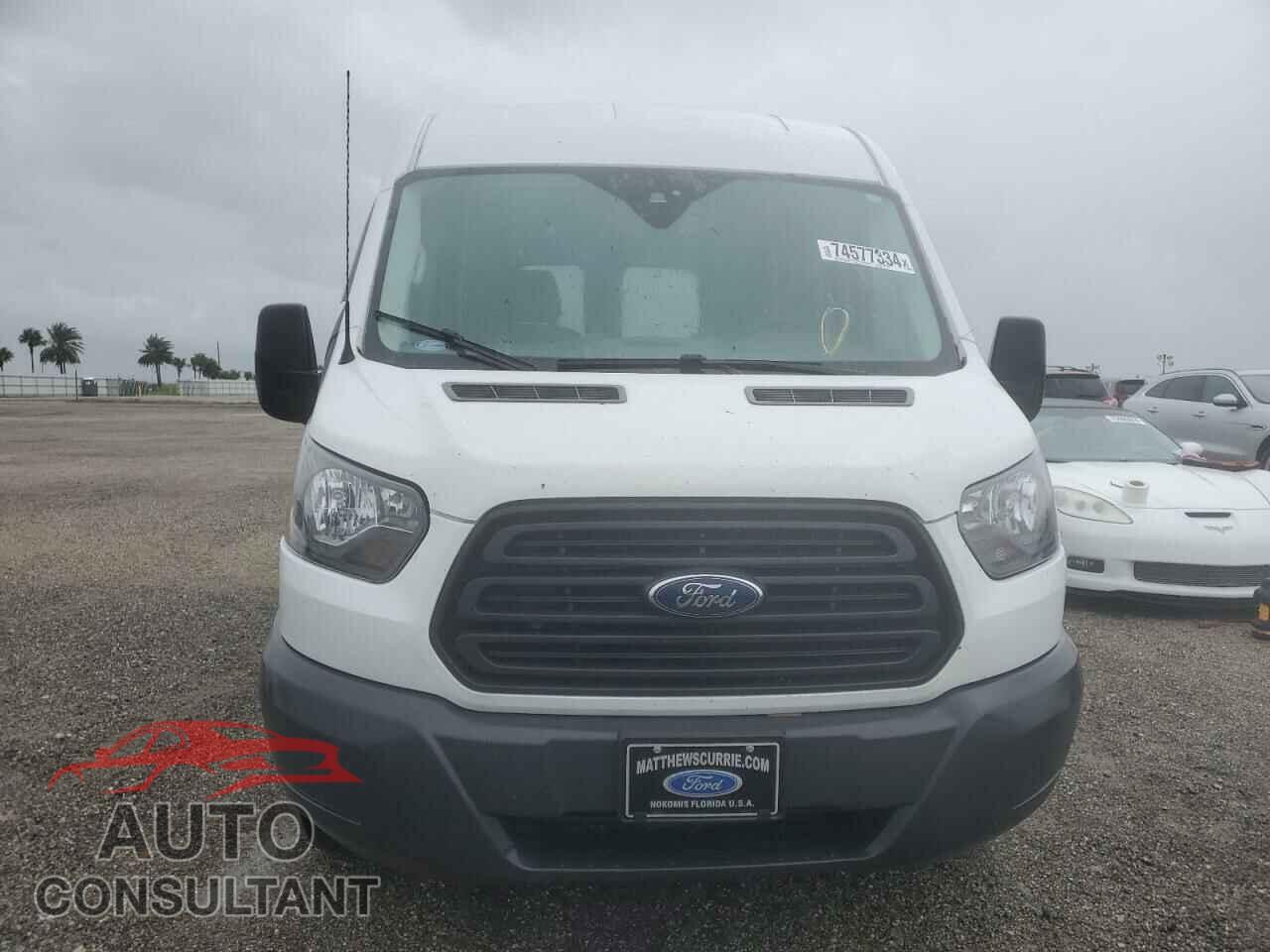 FORD TRANSIT 2017 - 1FTYR2CM8HKA10150