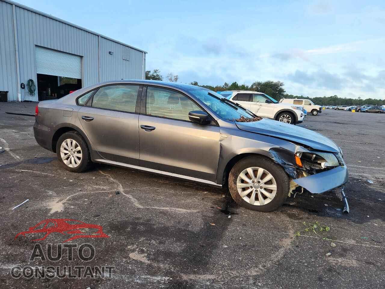 VOLKSWAGEN PASSAT 2013 - 1VWAH7A3XDC143702