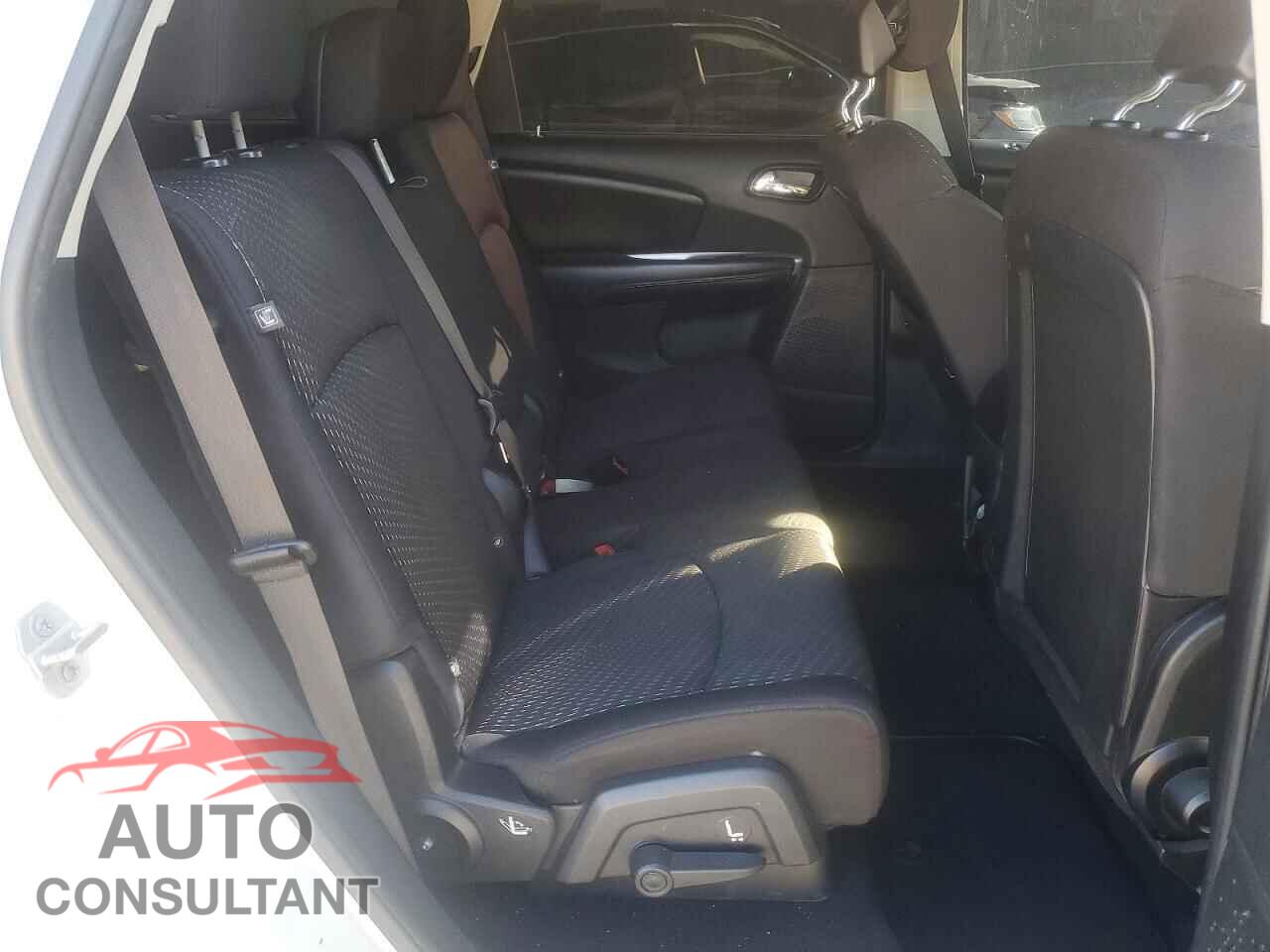 DODGE JOURNEY 2015 - 3C4PDCBG1FT547031