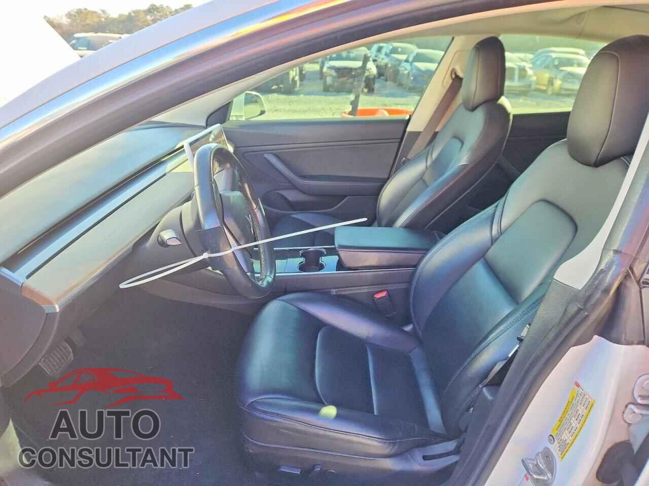 TESLA MODEL 3 2018 - 5YJ3E1EA5JF057710