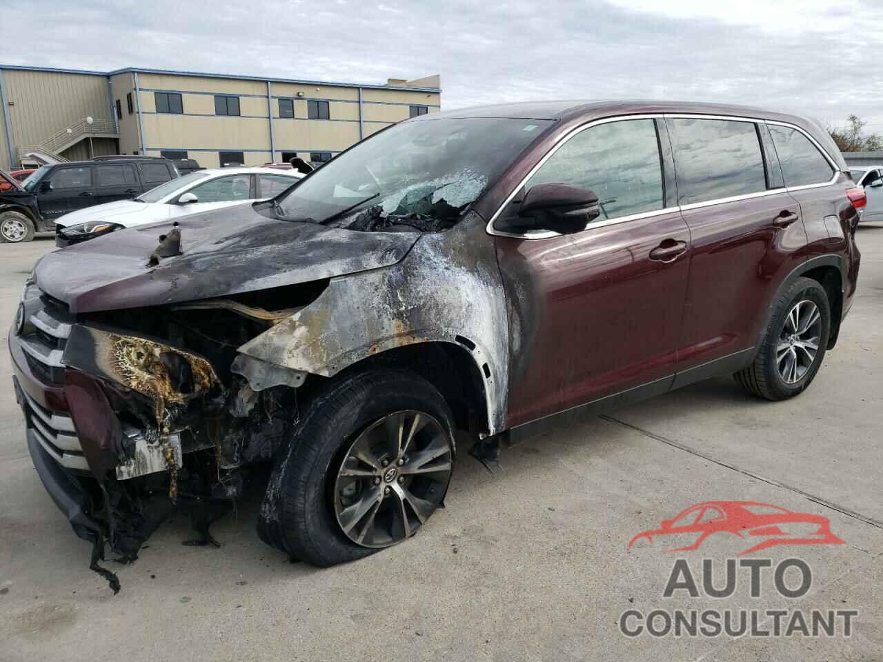 TOYOTA HIGHLANDER 2019 - 5TDZARFH2KS059718