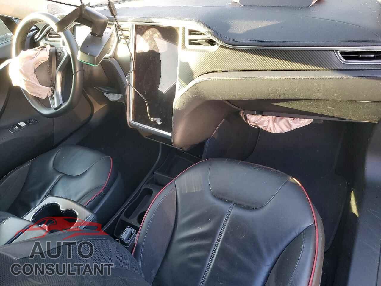TESLA MODEL S 2013 - 5YJSA1CP4DFP17223