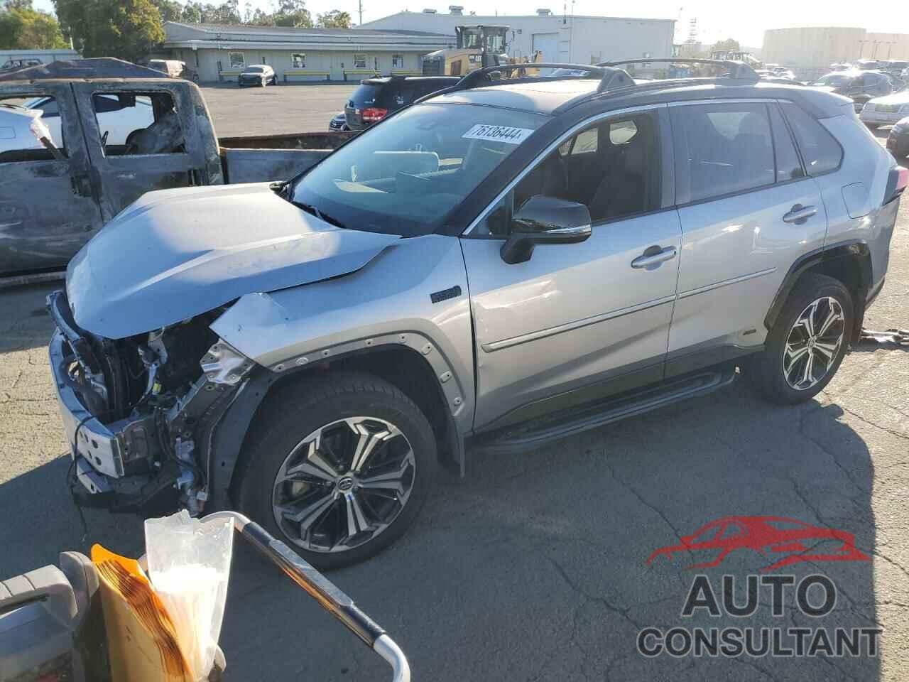 TOYOTA RAV4 2023 - JTMEB3FV3PD117630