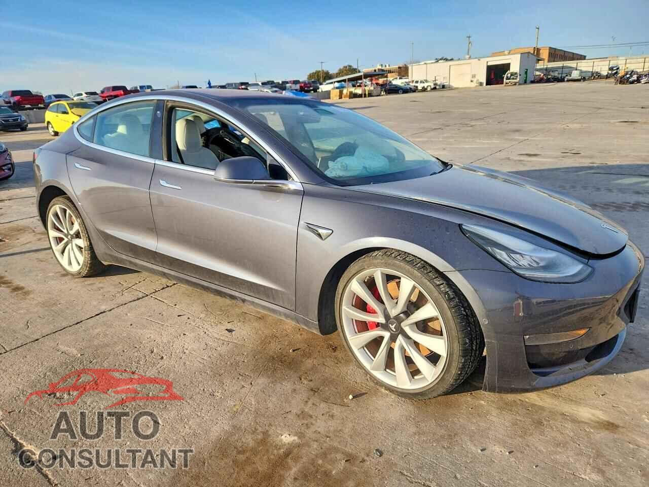 TESLA MODEL 3 2018 - 5YJ3E1EB0JF080997